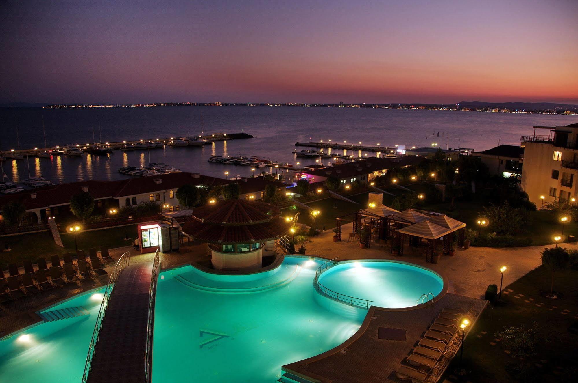 Diamond Apartments Sveti Vlas Luaran gambar