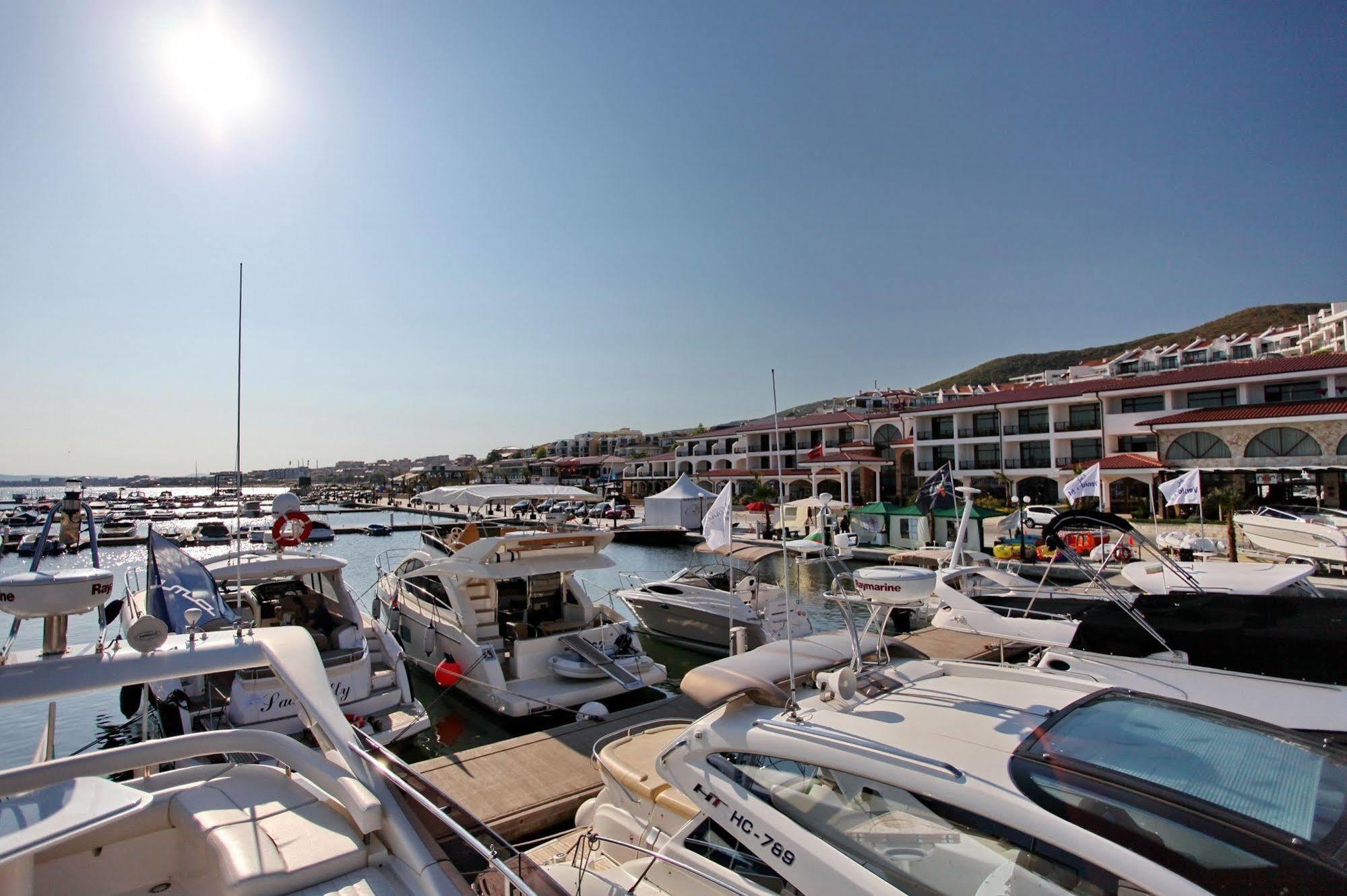 Diamond Apartments Sveti Vlas Luaran gambar