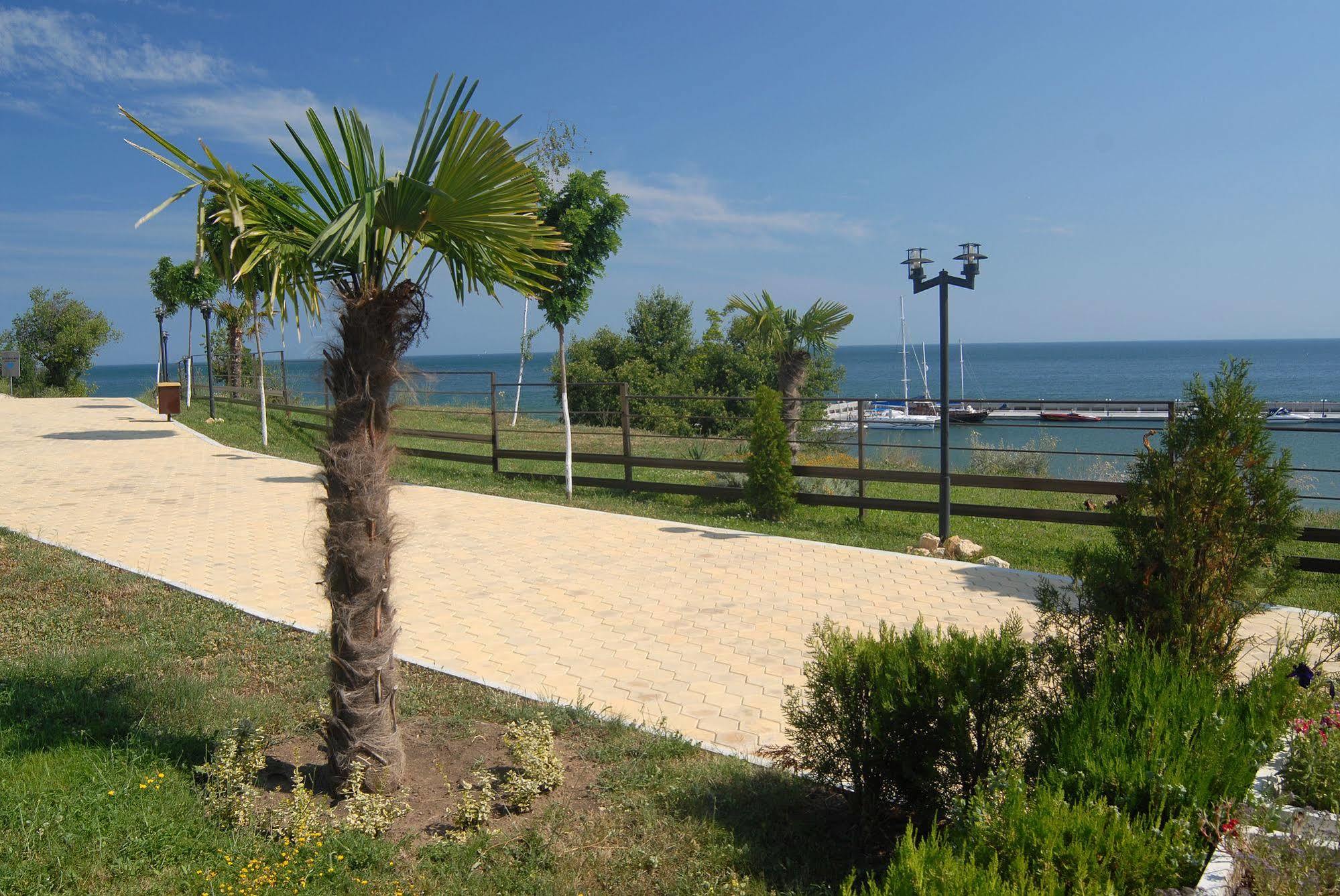 Diamond Apartments Sveti Vlas Luaran gambar